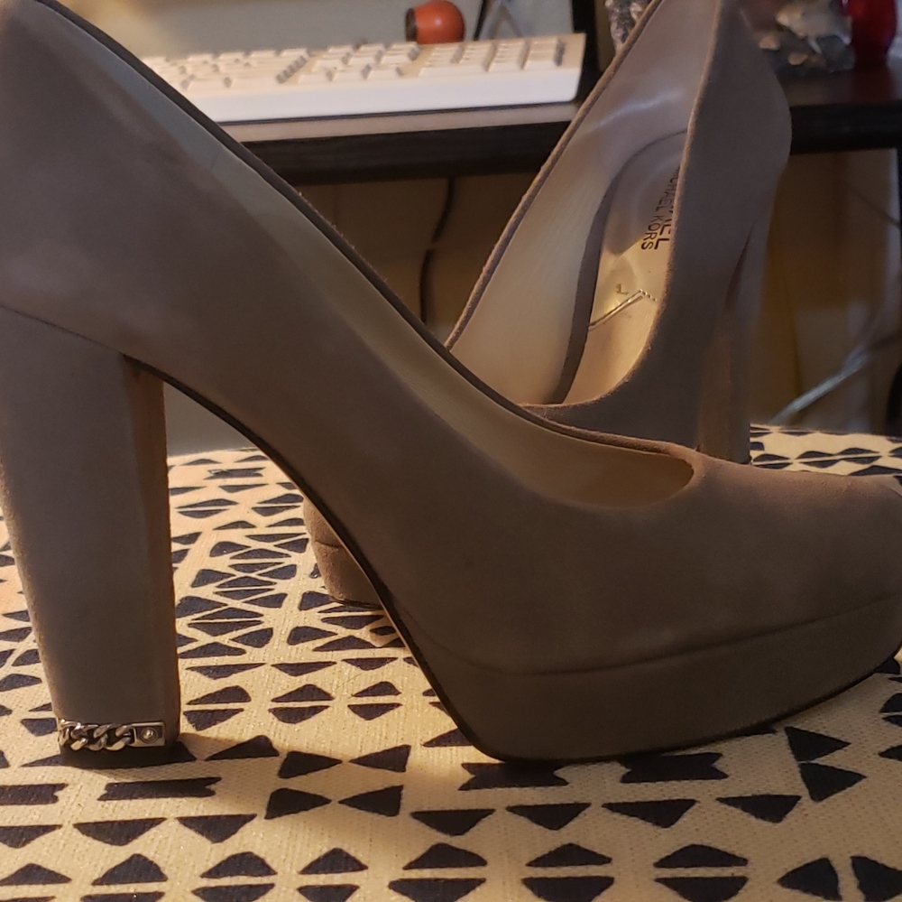 MK heels - Picture 2 of 7